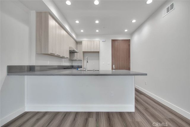 501 W Foothill Boulevard 203, Claremont, CA 91711