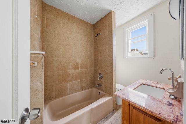 6 Oswald Pl, Union Twp., NJ 07088