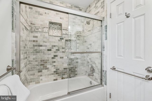 12400 TRIPLE CROWN RD, Gaithersburg, MD 20878