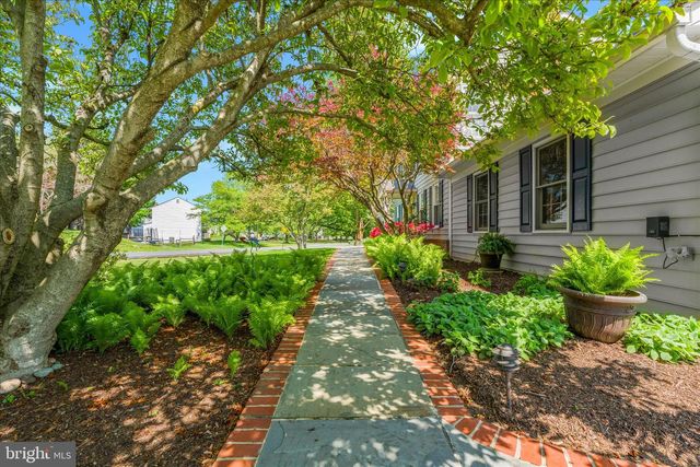 12400 TRIPLE CROWN RD, Gaithersburg, MD 20878