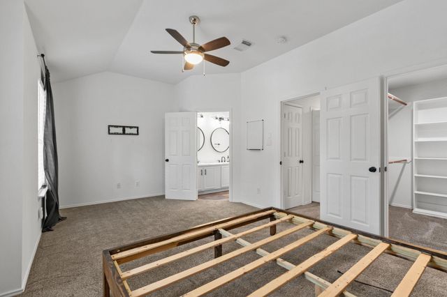 10 Jenny Wren Court, The Woodlands, TX 77382