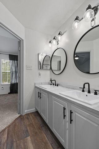10 Jenny Wren Court, The Woodlands, TX 77382