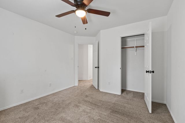 10 Jenny Wren Court, The Woodlands, TX 77382