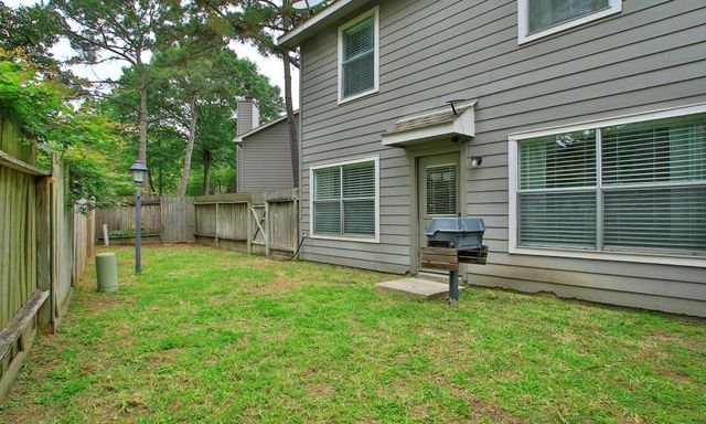 10 Jenny Wren Court, The Woodlands, TX 77382