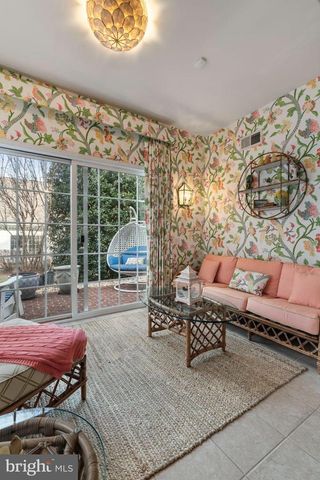 44452 OAKMONT MANOR SQ, Ashburn, VA 20147