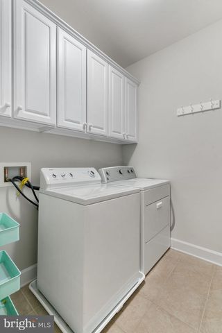 44452 OAKMONT MANOR SQ, Ashburn, VA 20147