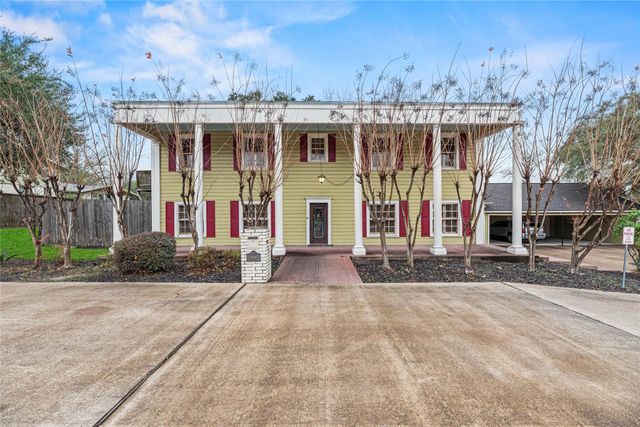 1106 Avenue O, Huntsville, TX 77340