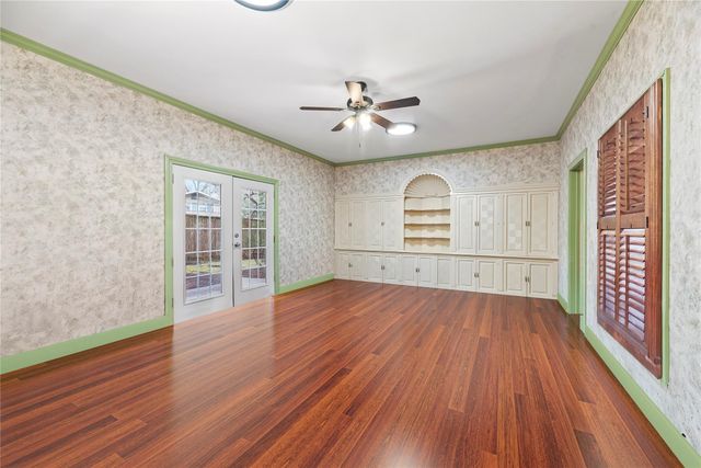 1106 Avenue O, Huntsville, TX 77340