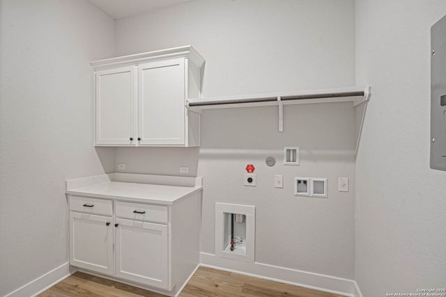 290 Lawrence Drive, Castroville, TX 78009