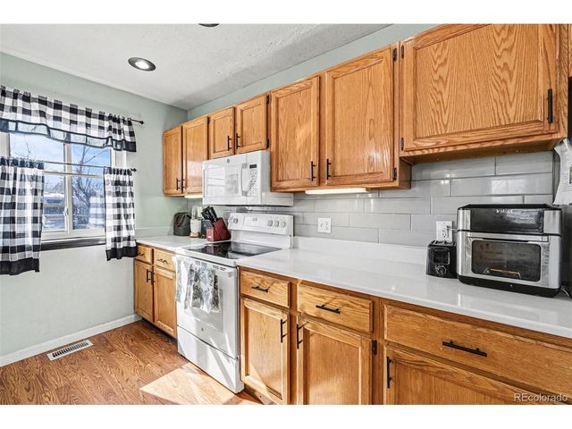 1203 Stage Dr, Fort Lupton, CO 80621