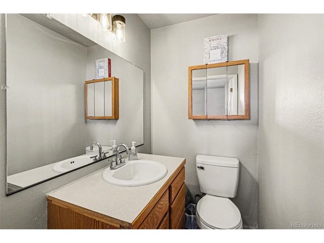 1203 Stage Dr, Fort Lupton, CO 80621