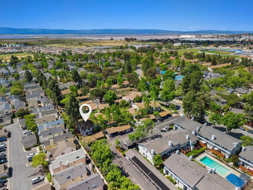 Image 8 of property listing at 6136 Joaquin Murieta Avenue A, Newark, CA 94560