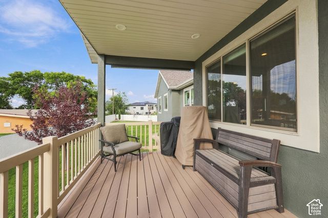 1007 N 1275 W, Farr West, UT 84404