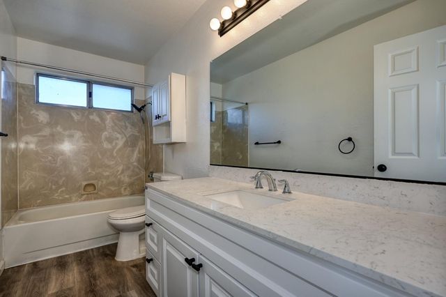 6720 Old Oak Ct, Citrus Heights, CA 95610