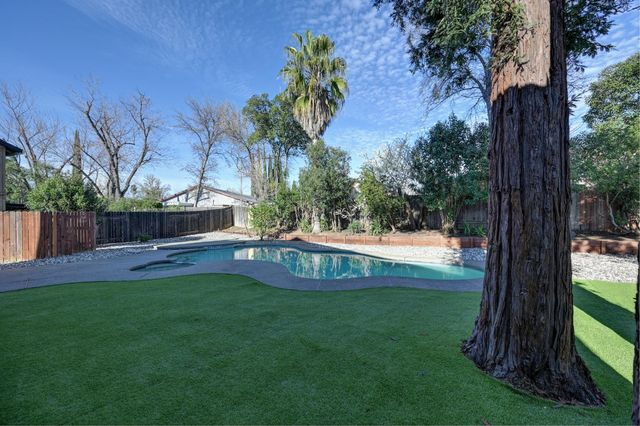 6720 Old Oak Ct, Citrus Heights, CA 95610