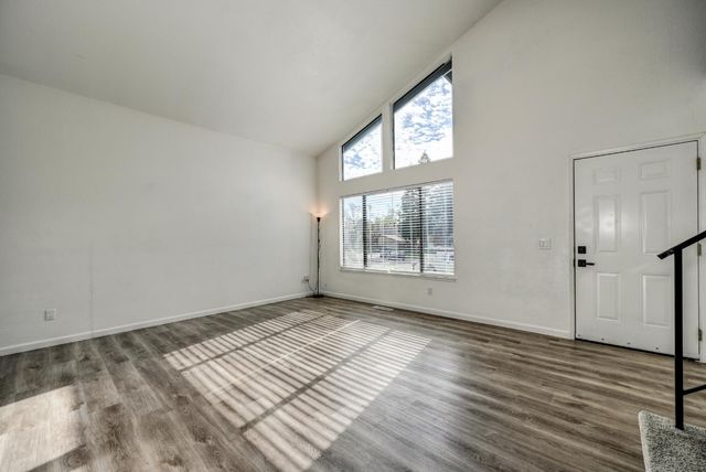 6720 Old Oak Ct, Citrus Heights, CA 95610