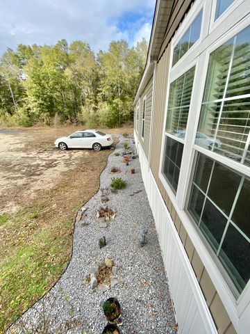 27 S Verdi Lane, Defuniak Springs, FL 32433