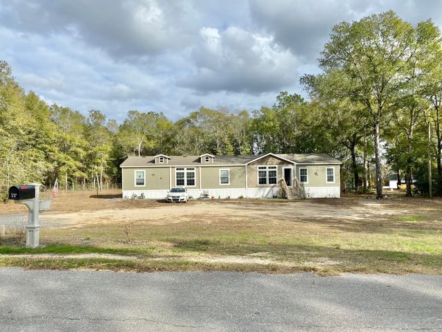 27 S Verdi Lane, Defuniak Springs, FL 32433