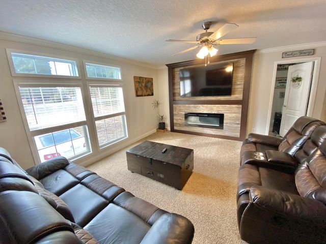 27 S Verdi Lane, Defuniak Springs, FL 32433