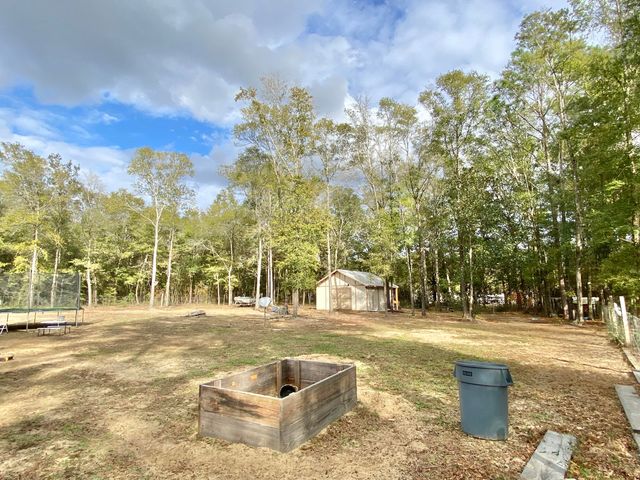 27 S Verdi Lane, Defuniak Springs, FL 32433