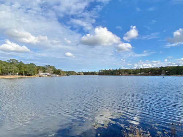 27 S Verdi Lane, Defuniak Springs, FL 32433