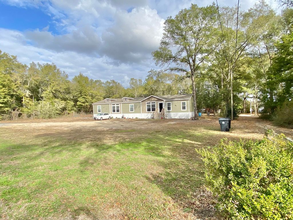 27 S Verdi Lane, Defuniak Springs, FL 32433