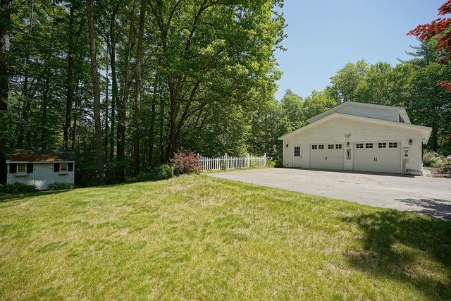 47 Greatstone Drive, Merrimack, NH 03054