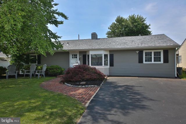 423 CHELSEA RD, Fairless Hills, PA 19030