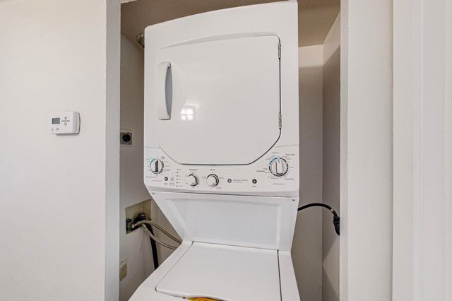 5220 Fleetwood Oaks Avenue 210, Dallas, TX 75235