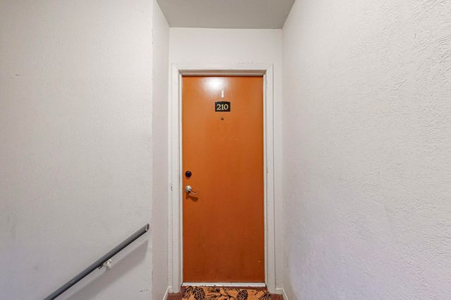 5220 Fleetwood Oaks Avenue 210, Dallas, TX 75235