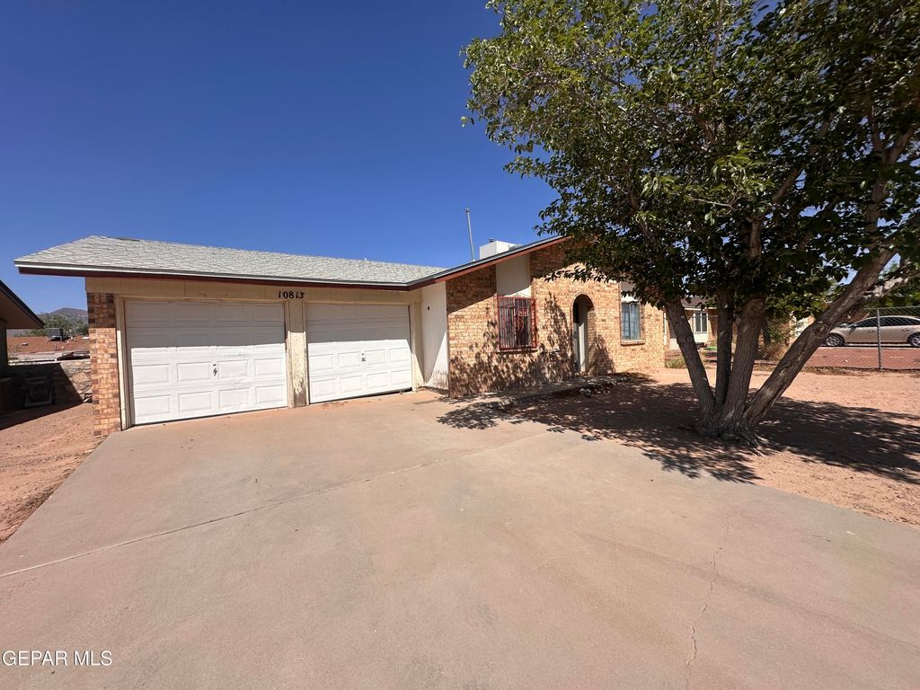 10813 ONYXSTONE Street, El Paso, TX 79924
