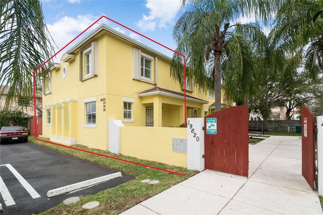 19620 SW 103rd Court 11, Cutler Bay, FL 33157