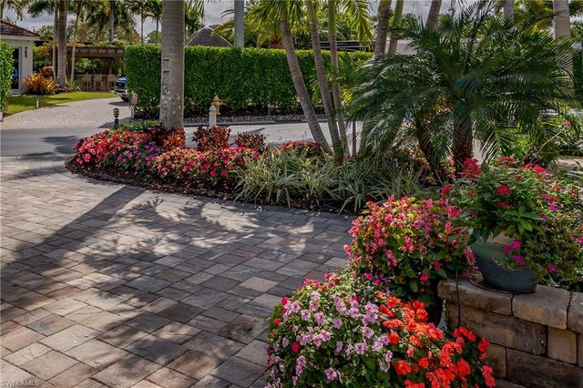 13625 Snapper LN, Naples, FL 34114