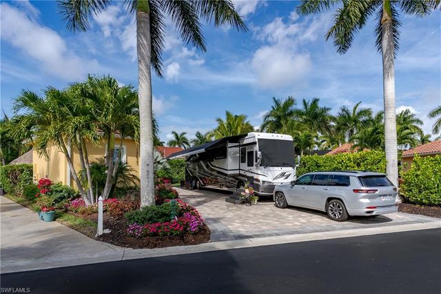 13625 Snapper LN, Naples, FL 34114