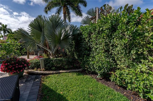 13625 Snapper LN, Naples, FL 34114