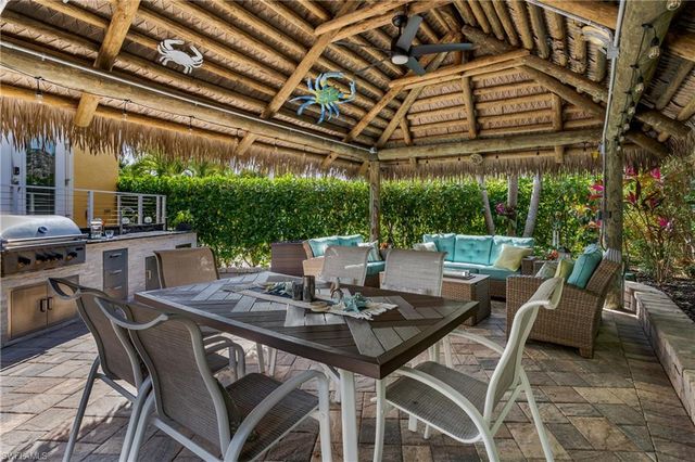13625 Snapper LN, Naples, FL 34114