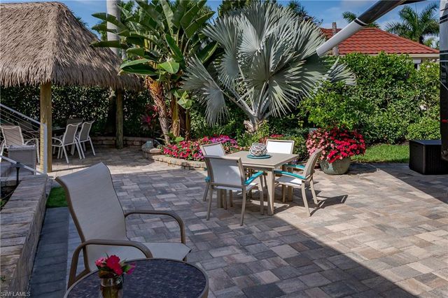 13625 Snapper LN, Naples, FL 34114