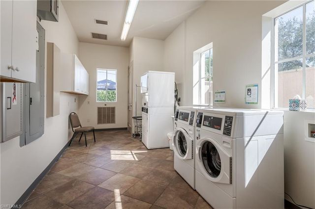 13625 Snapper LN, Naples, FL 34114