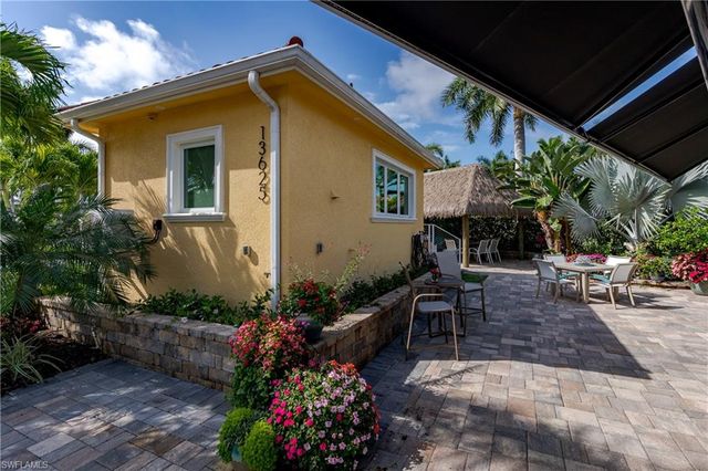 13625 Snapper LN, Naples, FL 34114