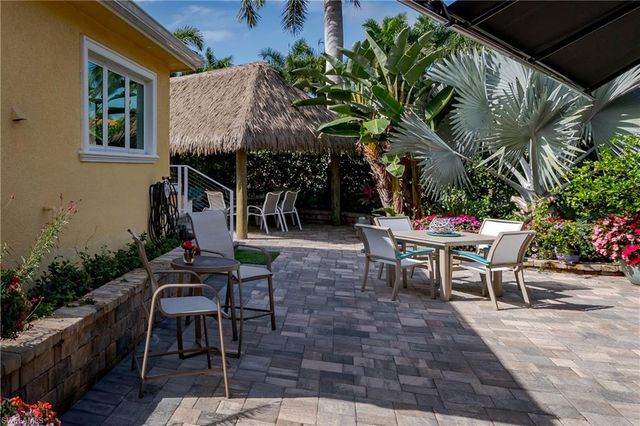 13625 Snapper LN, Naples, FL 34114