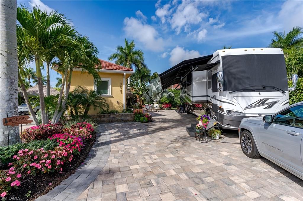 13625 Snapper LN, NAPLES, FL 34114 — photo 4
