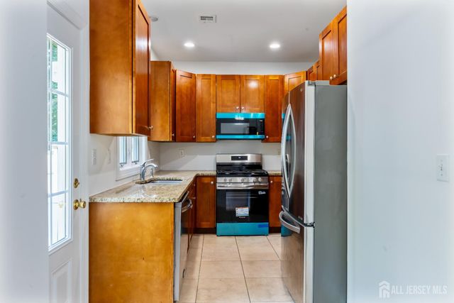 9 Perry L Drew Place, Hightstown, NJ 08520