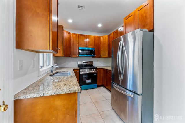 9 Perry L Drew Place, Hightstown, NJ 08520