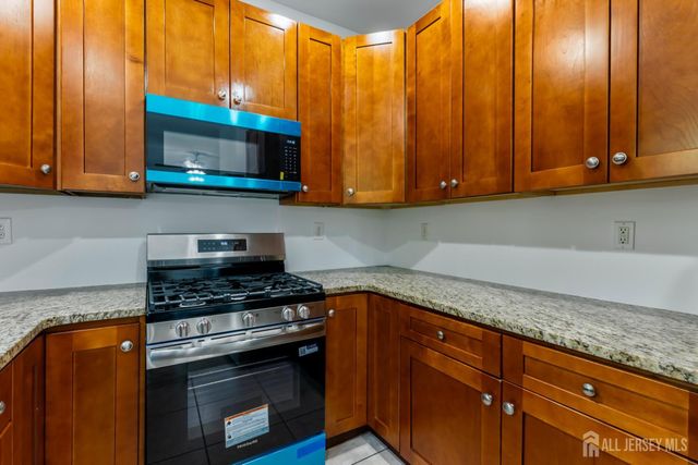 9 Perry L Drew Place, Hightstown, NJ 08520