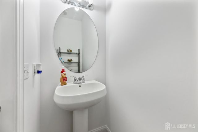 9 Perry L Drew Place, Hightstown, NJ 08520