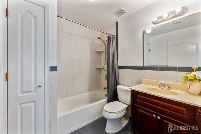 9 Perry L Drew Place, Hightstown, NJ 08520