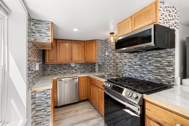 240 Montaup Street, Fall River, MA 02724