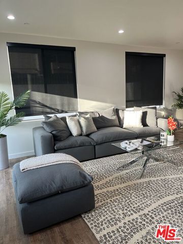124 S Croft Avenue 101, Los Angeles, CA 90048