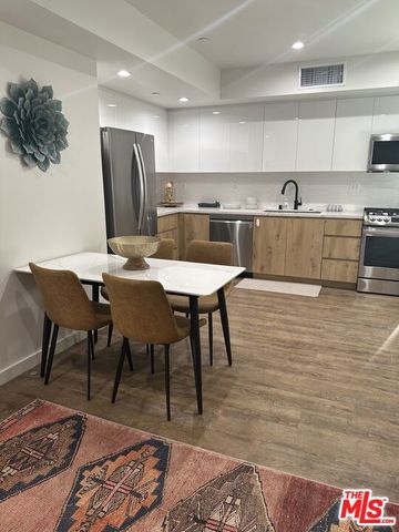 124 S Croft Avenue 101, Los Angeles, CA 90048