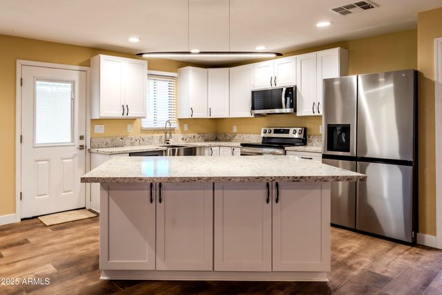 10201 N 99TH Avenue 165, Peoria, AZ 85345